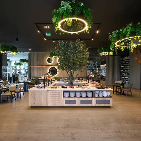 Melia & Hotel 5*