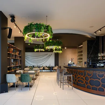Melia & 5* Braga