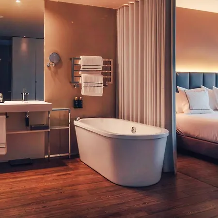 Melia & Hotell 5*